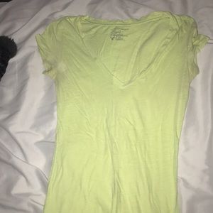 American Eagle tshirt